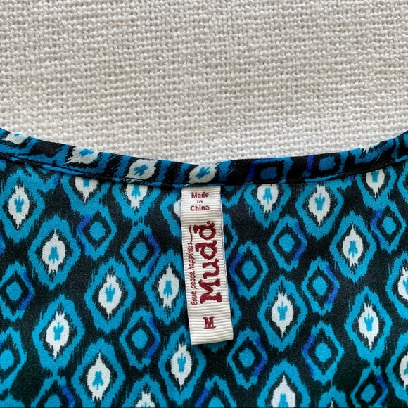 Mudd Blue Artwork Scoop Button Front Crop Blouse - Picture 8 of 11